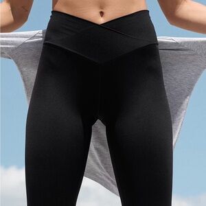 Aerie OFFLINE Real Me Crossover High Waisted Leggings Black Large